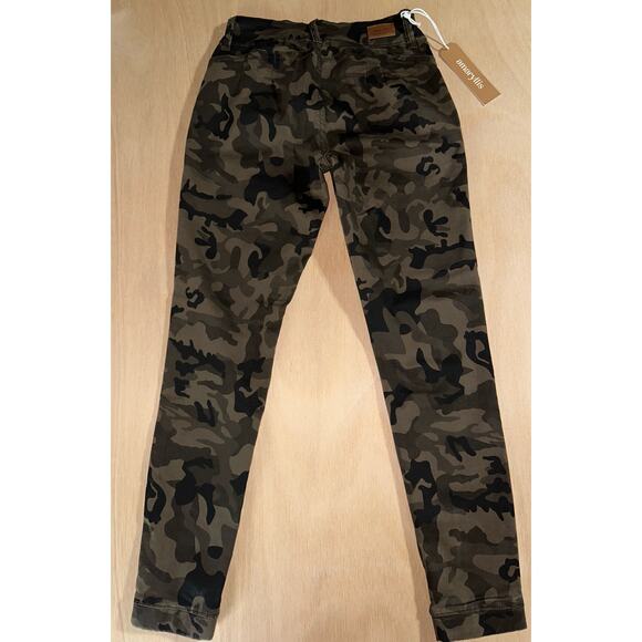 Amaryllis Joggers Size 6 (24x27) Lexi Muted Camo Zipper Pockets Stretchy - Picture 8 of 11